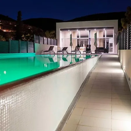 Villamarly I - Luxury House 100 From The Beach * Sitges
