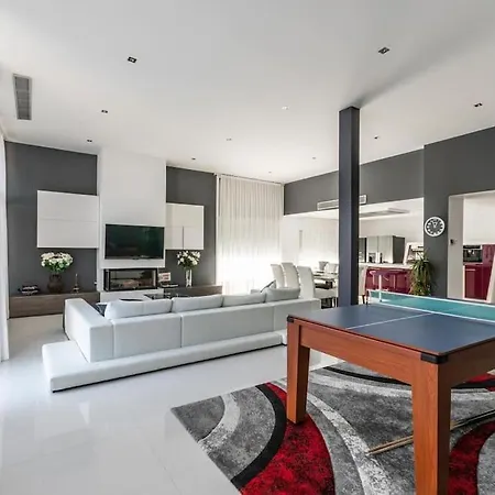 Villa Villamarly I - Luxury House 100 From The Beach Sitges