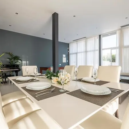 Villa Villamarly I - Luxury House 100 From The Beach