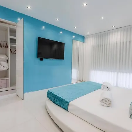 Villamarly I - Luxury House 100 From The Beach Villa