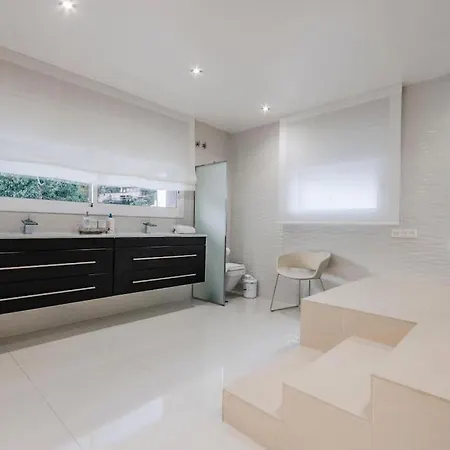 Villamarly I - Luxury House 100 From The Beach * Sitges