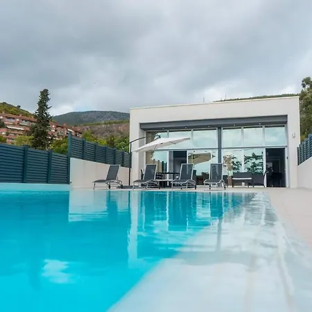 Villamarly I - Luxury House 100 From The Beach *