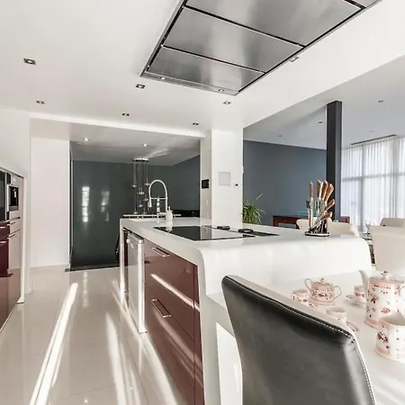 Villa Villamarly I - Luxury House 100 From The Beach Sitges
