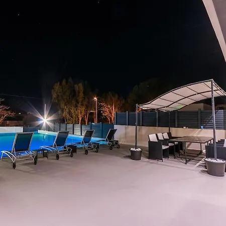 Villa Villamarly I - Luxury House 100 From The Beach *